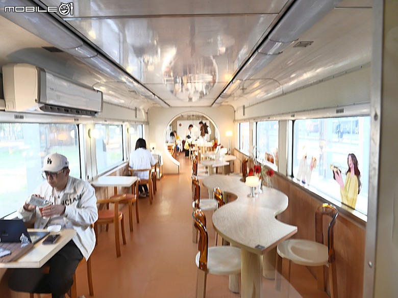 哈瑪星鐵道園區、舊打狗驛故事館、高雄港車站北號誌樓、鐵道園區天空雲台、金馬賓館當代美術館、打狗水道量水器室,附掛2026高雄冬日遊樂園紀實 — 冬日高雄港濱散策 哈瑪星鐵道園區篇
