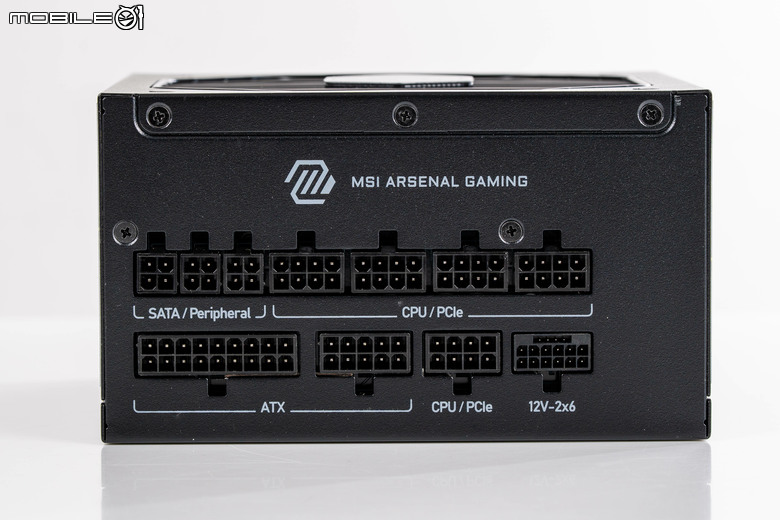 微星 MPG Ai1600TS PCIE5 電源供應器開箱體驗 以獨特 GPU SAFEGUARD 功能提供高階顯卡更安心電源保障