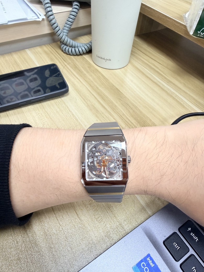 【開箱】方的、鏤空的、還全陶瓷 — Rado Anatom Skeleton 入手小記