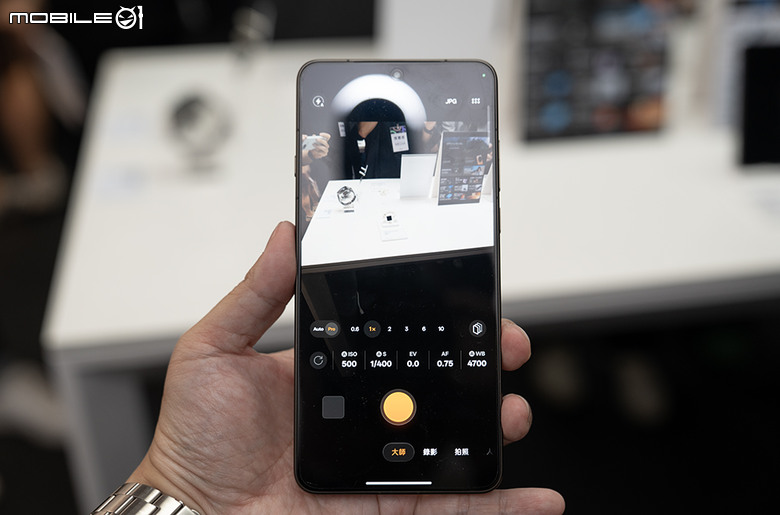 OPPO Find X9 Ultra 正式登台！售價 54,990 元起，Find X9s、智慧錶款、高階耳夾式耳機同步登場