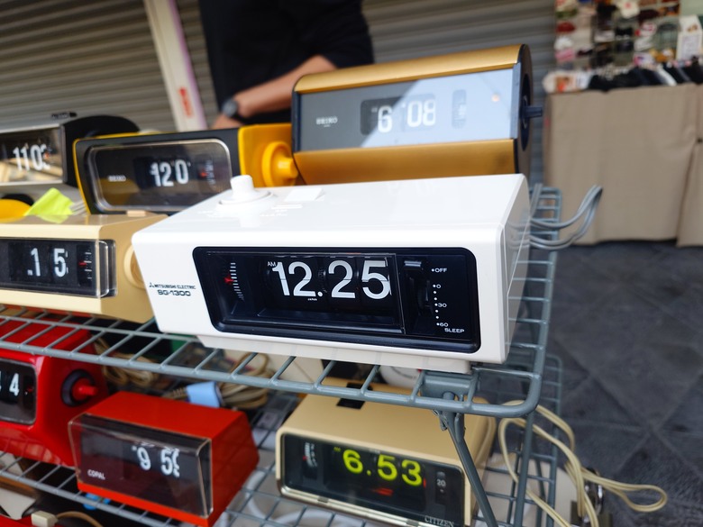 [開箱]全新三菱電機 SG-1300 翻頁鐘開箱分享