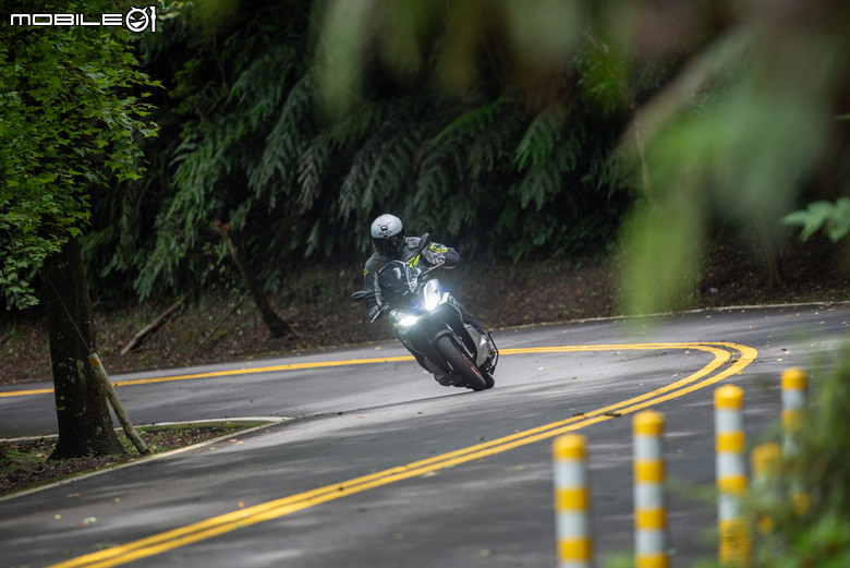 Aprilia SR-GT試駕報告｜沒踏板但很好玩！歐系速克達老車新試！