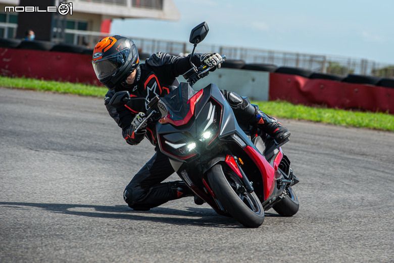 KYMCO G7 賽道試駕｜電推、減重轉生大進化！
