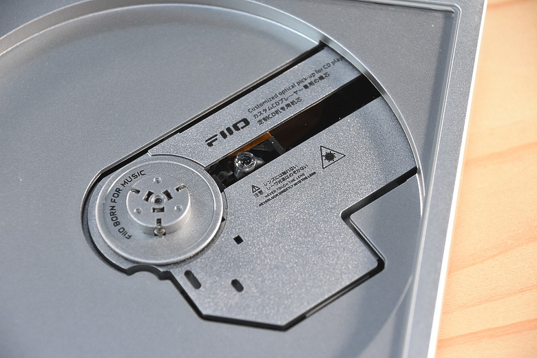點我看大圖 FIIO DM15 R2R 藍牙 Hi-Fi CD 隨身播放機~是CD播放機,也是自然音色的USB R2R DAC
