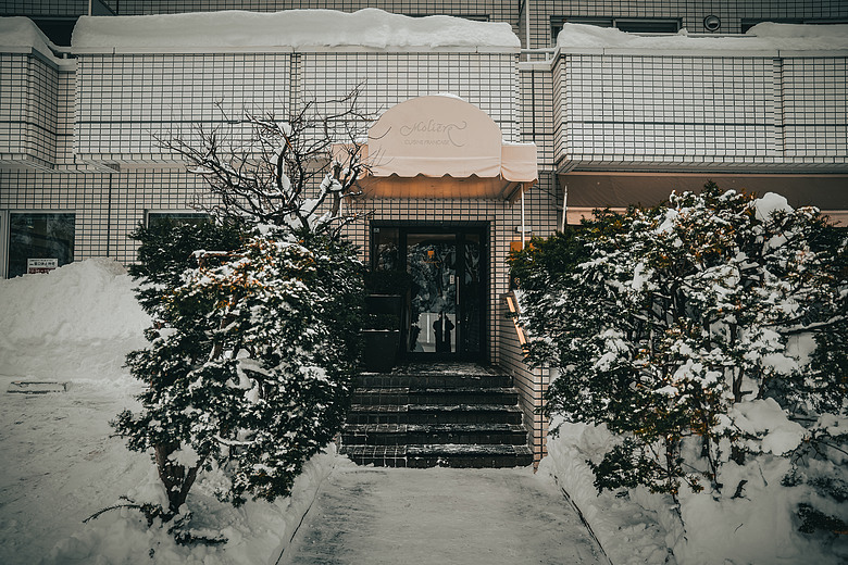 點我看大圖 2026 北海道12天小蜜月 (終)『暴風雪裡的余市蒸餾所 & 北海道唯一米其林三星法餐』