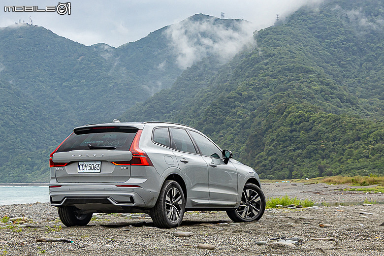 Volvo 小改款 XC60 B5 試駕｜保留核心優勢，高級感再強化！