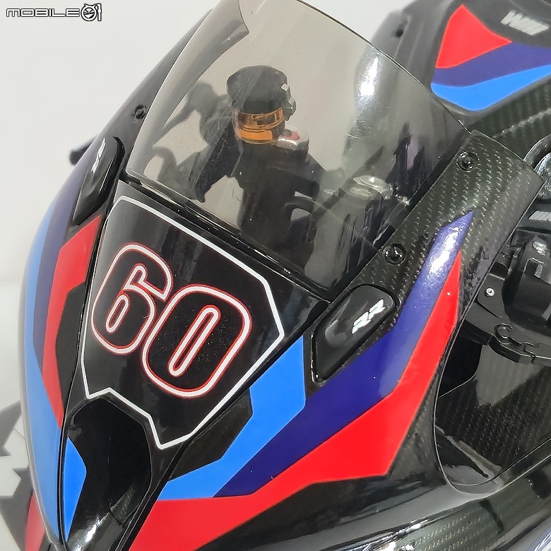 點我看大圖 🔧【模型新手也能輕鬆組 Part5】🏍️ 1/9 MENG MT-009S 1/9 BMW M1000RR 悅色版