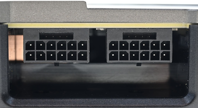 動爪玩MSI GEFORCE RTX 5090 32G LIGHTNING Z