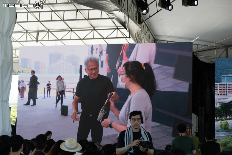 【採訪】NVIDIA 台灣員工大會 黃仁勳宣布 Constellation 台灣總部 2030 落成啟用 現場更回答員工 AI 工作焦慮提問