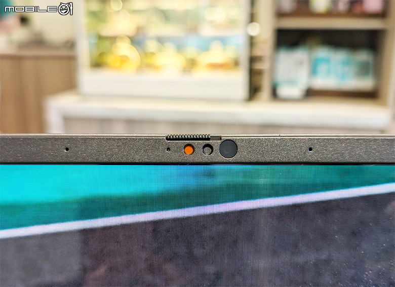 微開箱 S3607AA Core Ultra 5 325 咖啡廳偷閒一下