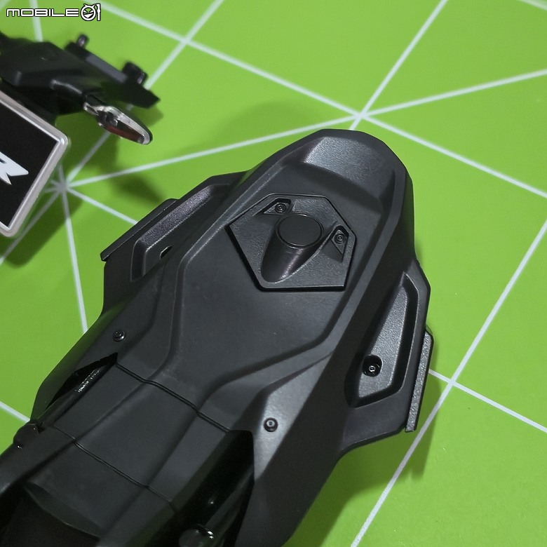 點我看大圖 🔧【模型新手也能輕鬆組 Part5】🏍️ 1/9 MENG MT-009S 1/9 BMW M1000RR 悅色版