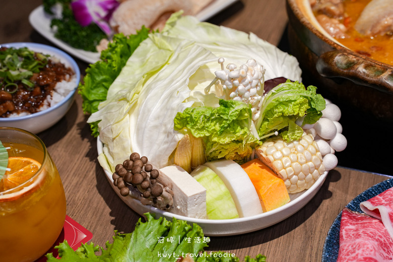 雞湯界愛馬仕！免費無限續湯，A5和牛與現流海鮮的奢華饗宴，台北包廂餐廳推薦，附最新菜單