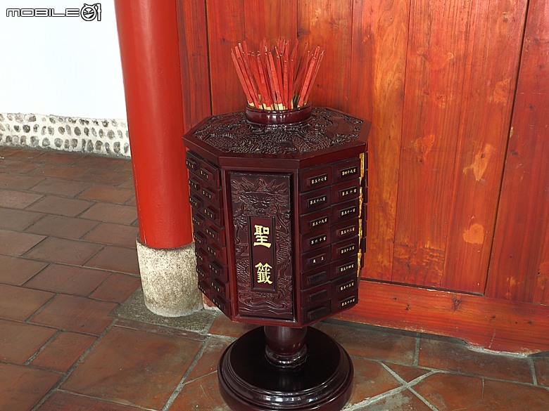 彰化 彰邑聖王廟(威惠宮)、大西門福德祠、彰邑關帝廟、彰邑慶安宮、懷忠祠、曇花佛堂、梨春園曲館 — 彰化市區古蹟探訪之一