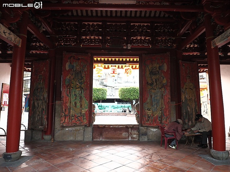 彰化 彰邑聖王廟(威惠宮)、大西門福德祠、彰邑關帝廟、彰邑慶安宮、懷忠祠、曇花佛堂、梨春園曲館 — 彰化市區古蹟探訪之一