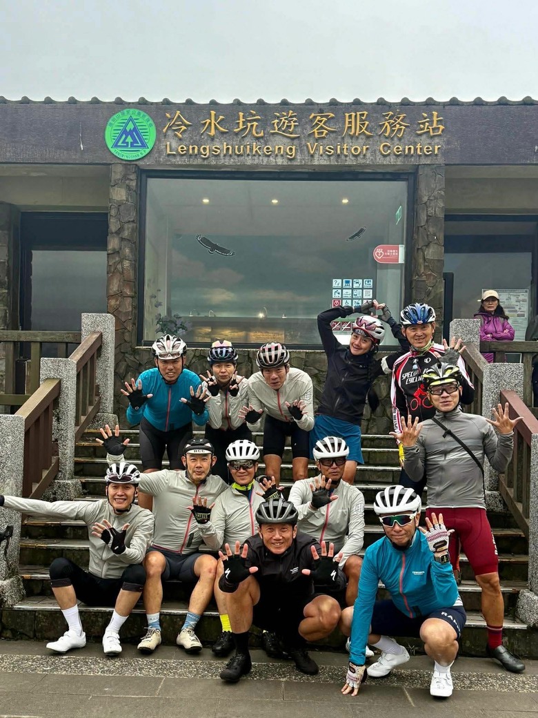 跟著SCC車隊賴神順騎如來神掌，KHS vitamin E輕旅行