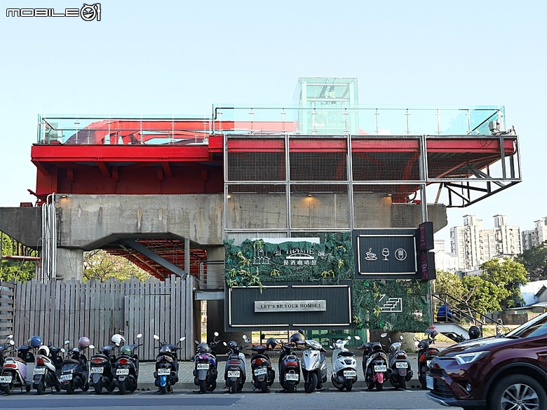 哈瑪星鐵道園區、舊打狗驛故事館、高雄港車站北號誌樓、鐵道園區天空雲台、金馬賓館當代美術館、打狗水道量水器室,附掛2026高雄冬日遊樂園紀實 — 冬日高雄港濱散策 哈瑪星鐵道園區篇
