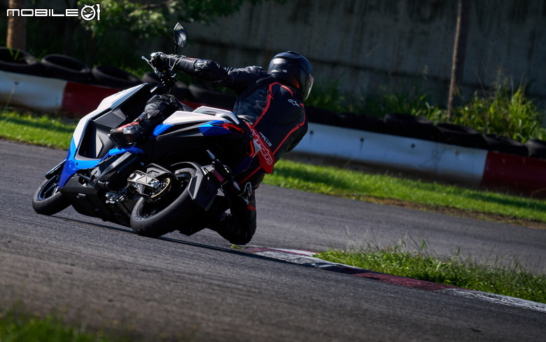 KYMCO G7 賽道試駕｜電推、減重轉生大進化！