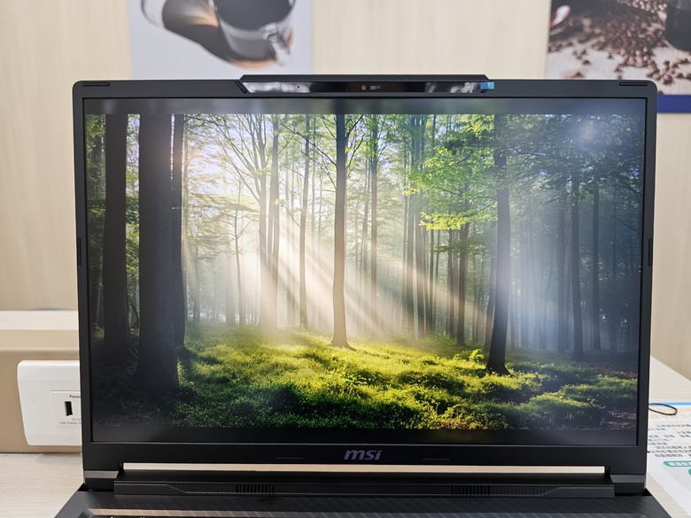 MSI Raider 16 HX B2WH-026TW 新工作伙伴開箱