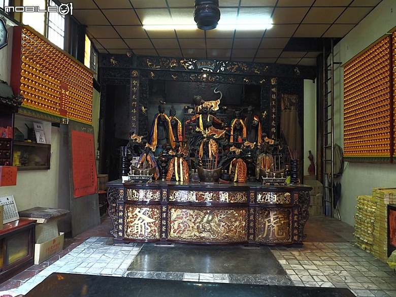 彰化 彰邑聖王廟(威惠宮)、大西門福德祠、彰邑關帝廟、彰邑慶安宮、懷忠祠、曇花佛堂、梨春園曲館 — 彰化市區古蹟探訪之一