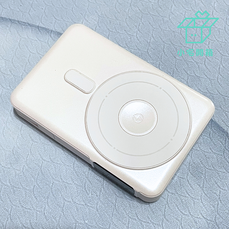 點我看大圖 【小宅開箱】輕便出門!aircolor 影能者 35W 五合一磁吸快充行動電源|準固態防爆電芯、Qi2認證與強力磁吸,這顆行動電源到底有多全能?