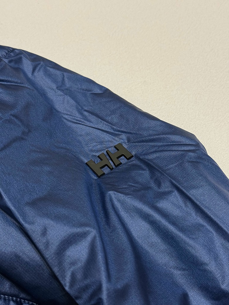 【簡單開箱】Helly Hansen Graphene 外套