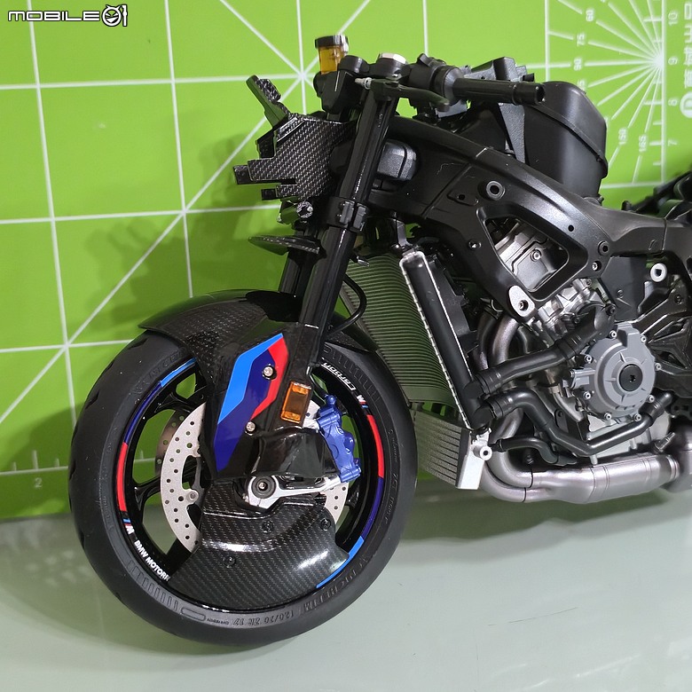 點我看大圖 🔧【模型新手也能輕鬆組 Part5】🏍️ 1/9 MENG MT-009S 1/9 BMW M1000RR 悅色版