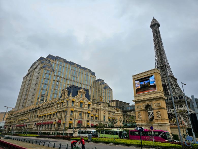 澳門|*交通便利 吃喝玩樂都適宜* 新濠影匯 Studio City Macau