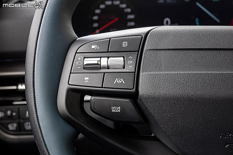 Kia 小改款 Sportage 1.6 Turbo-Hybrid 試駕報導｜渦輪油電初登場，動力油耗大躍進！
