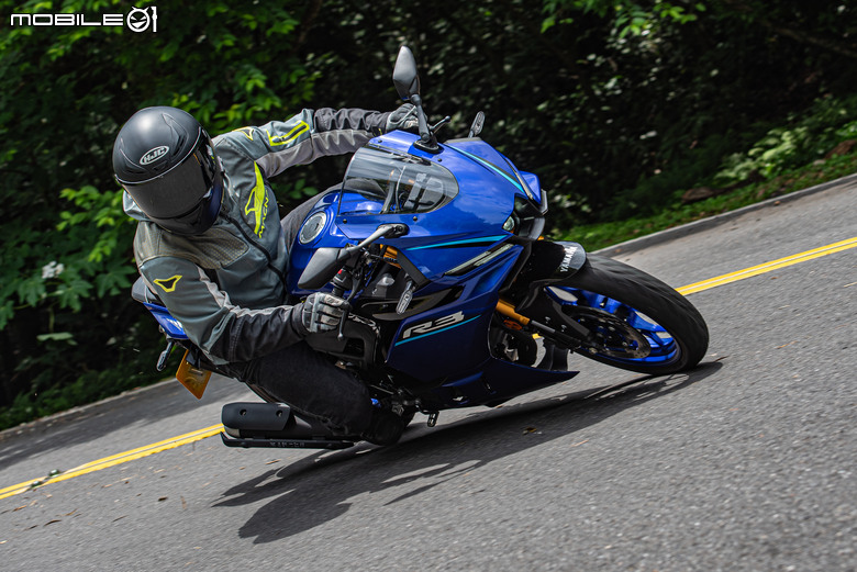 2026 YAMAHA YZF-R3試駕報告｜造型大改款帥得有感、熟悉的平台好騎依然！