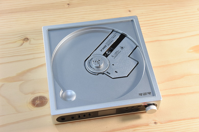 點我看大圖 FIIO DM15 R2R 藍牙 Hi-Fi CD 隨身播放機~是CD播放機,也是自然音色的USB R2R DAC