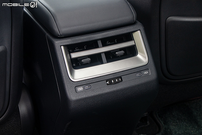 Lexus ES 300h 頂級版試駕｜省油、省稅都有感，掌握銷量密碼的超級王牌！