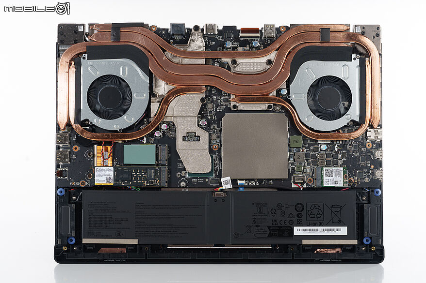 MSI Crosshair 16 Max HX E2W｜鎖定勝負的精準效能控制