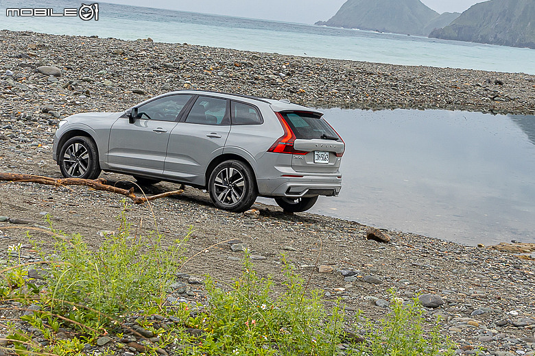 Volvo 小改款 XC60 B5 試駕｜保留核心優勢，高級感再強化！