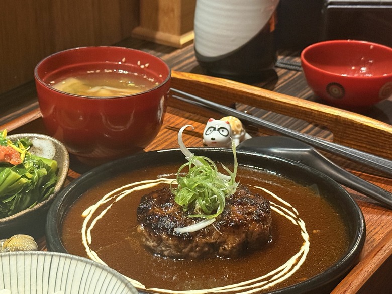 桃園火車站美食推薦｜六號食室日式漢堡排定食，巷弄人氣小店