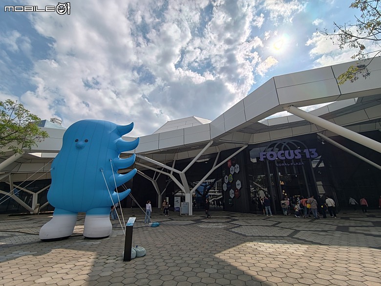 哈瑪星鐵道園區、舊打狗驛故事館、高雄港車站北號誌樓、鐵道園區天空雲台、金馬賓館當代美術館、打狗水道量水器室,附掛2026高雄冬日遊樂園紀實 — 冬日高雄港濱散策 哈瑪星鐵道園區篇