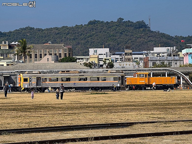 哈瑪星鐵道園區、舊打狗驛故事館、高雄港車站北號誌樓、鐵道園區天空雲台、金馬賓館當代美術館、打狗水道量水器室,附掛2026高雄冬日遊樂園紀實 — 冬日高雄港濱散策 哈瑪星鐵道園區篇