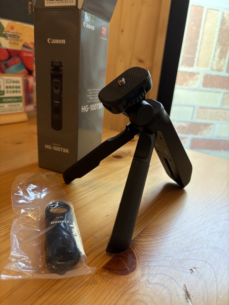 原本只是買相機，結果越買越多｜Canon HG-100TBR、LP-E17 電池與副廠座充入手心得
