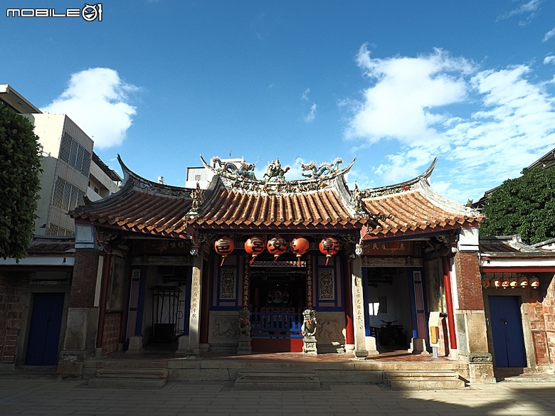 彰化 彰邑聖王廟(威惠宮)、大西門福德祠、彰邑關帝廟、彰邑慶安宮、懷忠祠、曇花佛堂、梨春園曲館 — 彰化市區古蹟探訪之一