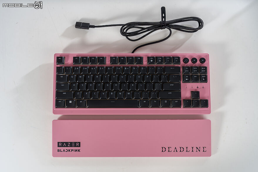 BLACKPINK X Razer 系列聯名電競裝備開箱｜粉墨力量打造實用至上雙重信仰