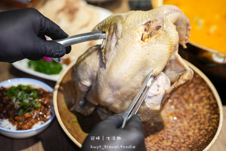 雞湯界愛馬仕！免費無限續湯，A5和牛與現流海鮮的奢華饗宴，台北包廂餐廳推薦，附最新菜單