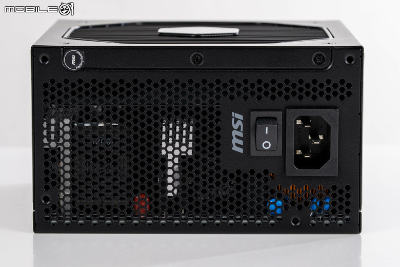微星 MPG Ai1600TS PCIE5 電源供應器開箱體驗 以獨特 GPU SAFEGUARD 功能提供高階顯卡更安心電源保障