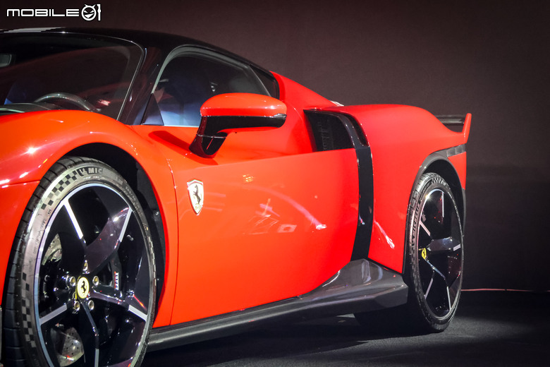 Ferrari 849 Testarossa 台灣正式發表｜1050匹的驚人綜效輸出、賽車基因的道路版化身！