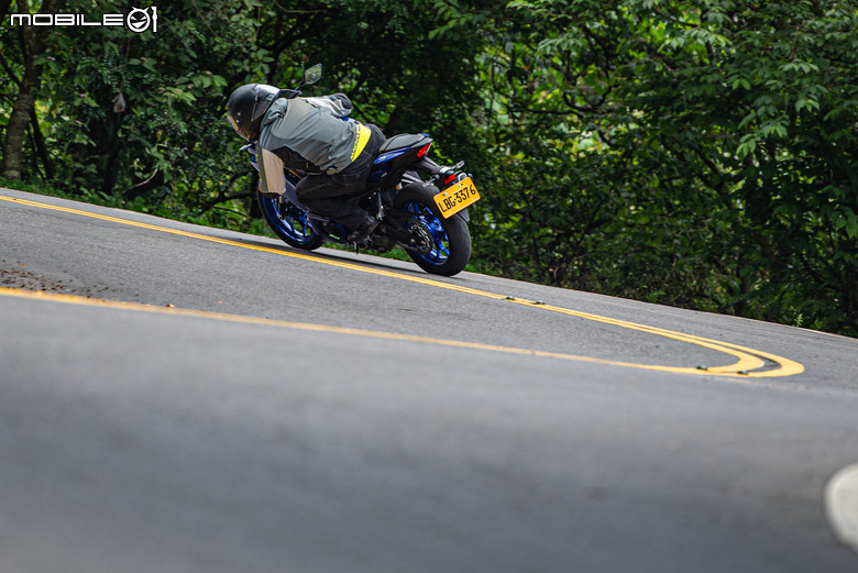 2026 YAMAHA YZF-R3試駕報告｜造型大改款帥得有感、熟悉的平台好騎依然！