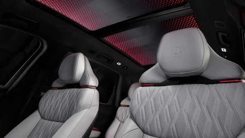 三排座旗艦內裝曝光!Audi Q9 數位座艙首度亮相 目標鎖定 BMW X7 與 Mercedes-Benz GLS