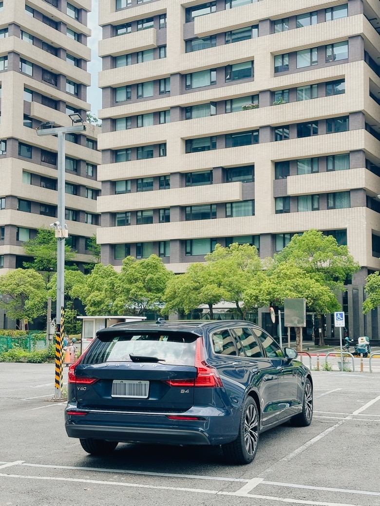 V60開到現在,覺得Wagon還是最理想方便