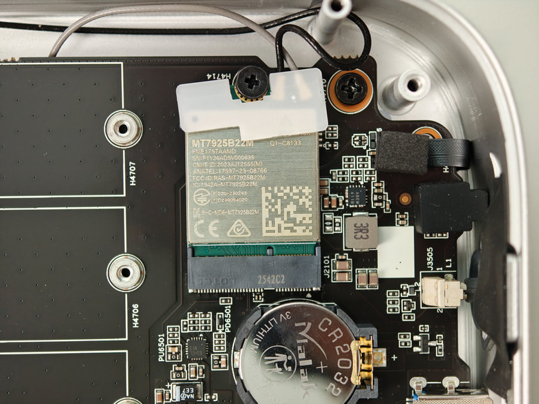 Minisforum AI X1 Pro 255 迷你電腦簡單開箱
