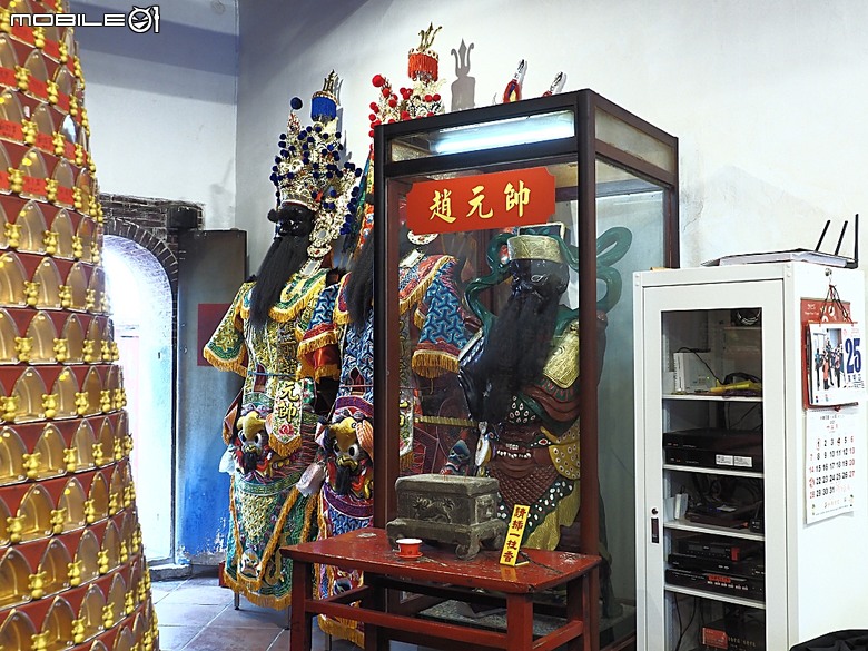 彰化 彰邑聖王廟(威惠宮)、大西門福德祠、彰邑關帝廟、彰邑慶安宮、懷忠祠、曇花佛堂、梨春園曲館 — 彰化市區古蹟探訪之一