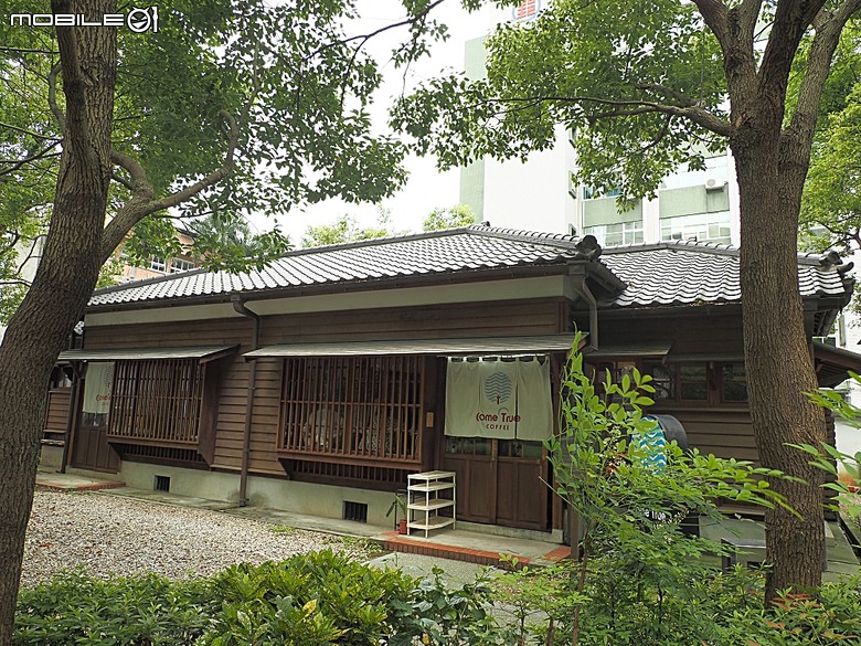 桃園景福宮、大廟口派出所、桃園77藝文町、桃園文學館、桃園市新住民文化會館、桃園軌道願景館、米倉劇場、桃園文昌宮、桃園第一街 — 2026桃園舊市區與古城巡訪