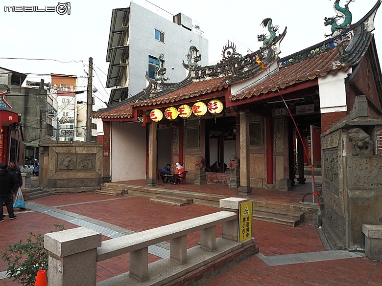 彰化 彰邑聖王廟(威惠宮)、大西門福德祠、彰邑關帝廟、彰邑慶安宮、懷忠祠、曇花佛堂、梨春園曲館 — 彰化市區古蹟探訪之一