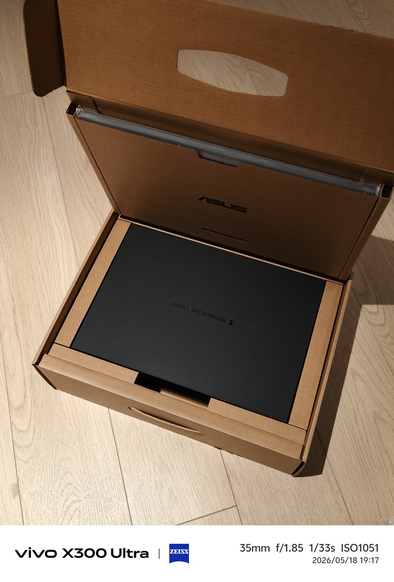 Expertbook Ultra 358H \ 32G \ 1T SSD 開箱